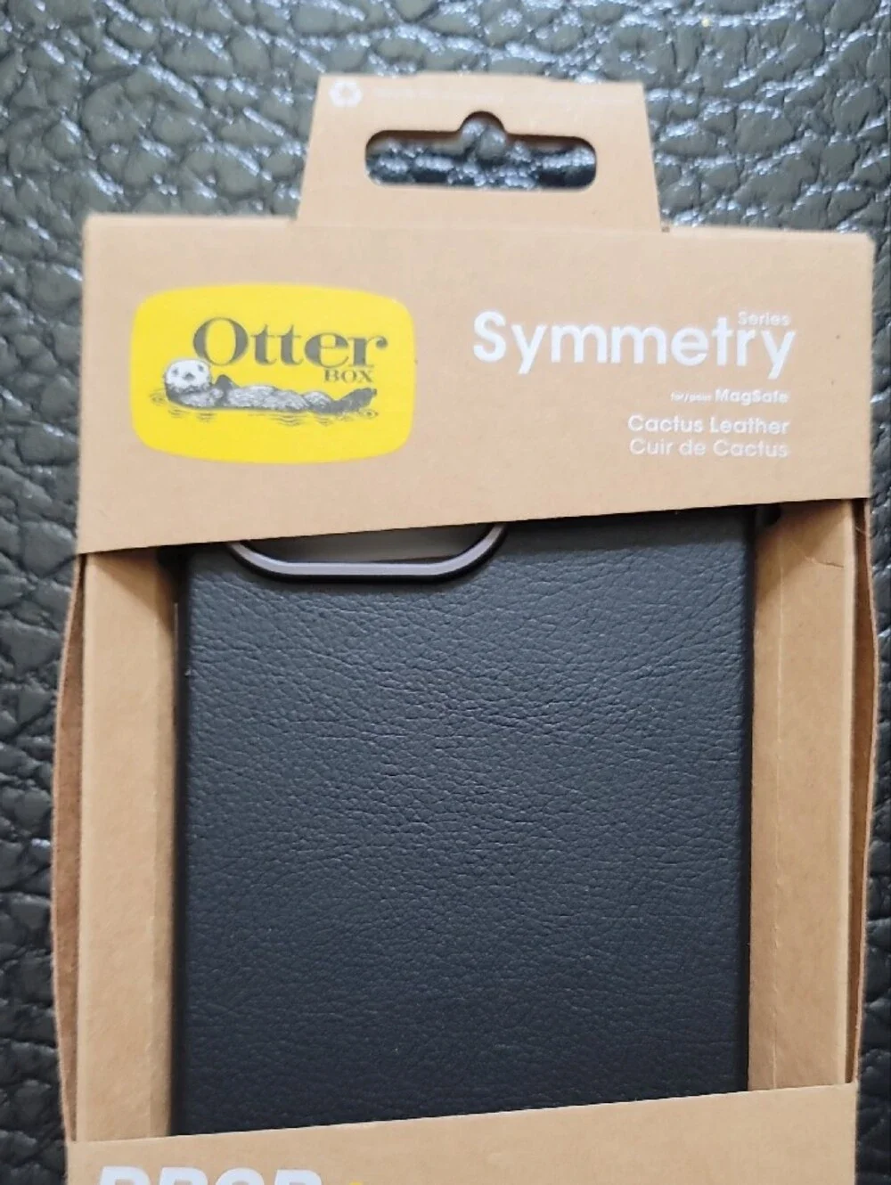 OtterBox Symmetry Black Cactus Leather iPhone 15 Pro Max Magsafe Case